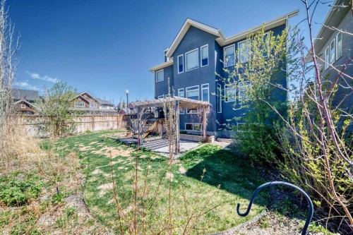 7 Westland Manor Sw, Calgary, AB - Outdoor