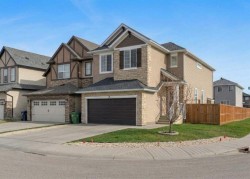 16 Nolancrest Circle NW Calgary, AB T3R 0T8