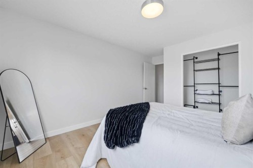 85 Cedarwood Hill Sw, Calgary, AB - Indoor Photo Showing Bedroom
