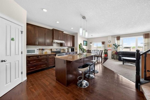277 Panton Way Nw, Calgary, AB - Indoor Photo Showing Kitchen With Upgraded Kitchen