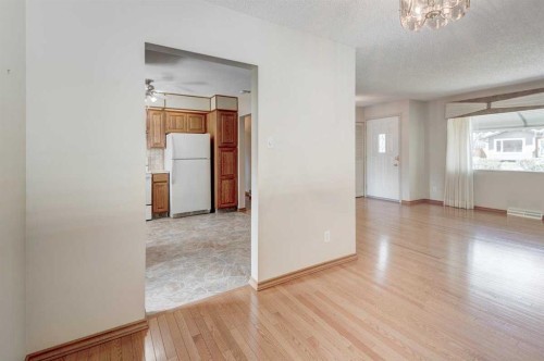 9728 Alberni Road Se, Calgary, AB - Indoor