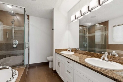 1-528 34 Street Nw, Calgary, AB - Indoor Photo Showing Bathroom