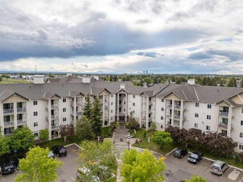 146-1717 60 Street SE Calgary, AB T2A 7Y7