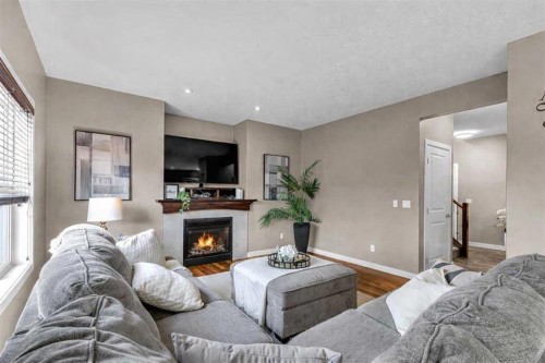 1 Mcclung Gate East, Carstairs, AB 