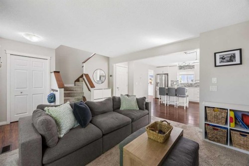 8 Cimarron Grove Rise, Okotoks, AB 