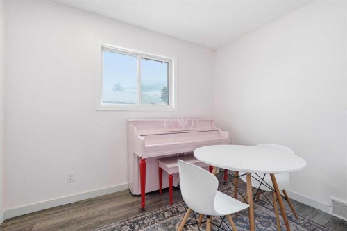 10 Shawbrooke Rise Sw, Calgary, AB - Indoor