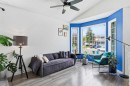 10 Shawbrooke Rise Sw, Calgary, AB  - Indoor Photo Showing Living Room 