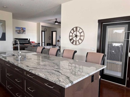 596 Muirfield Crescent, Lyalta, AB - Indoor