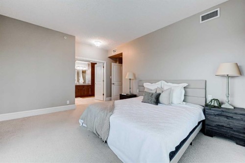 2308-920 5 Avenue Sw, Calgary, AB - Indoor Photo Showing Bedroom