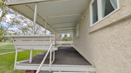 15 Chinook Crescent West, Claresholm, AB - Outdoor With Exterior