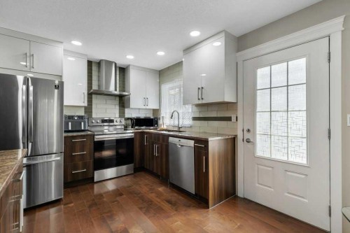 155 Midcrest Crescent Se, Calgary, AB - Indoor Photo Showing Kitchen With Stainless Steel Kitchen