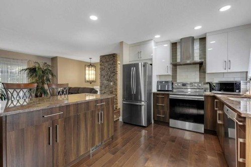 155 Midcrest Crescent Se, Calgary, AB - Indoor Photo Showing Kitchen With Stainless Steel Kitchen With Upgraded Kitchen