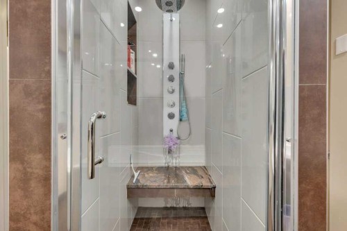155 Midcrest Crescent Se, Calgary, AB - Indoor Photo Showing Bathroom