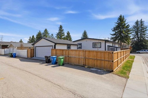 428 Queen Anne Way Se, Calgary, AB - Outdoor