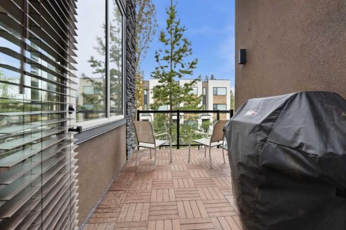 1684 37 Avenue Sw, Calgary, AB - Outdoor With Balcony