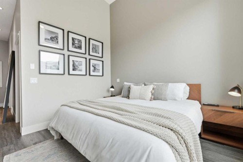 1684 37 Avenue Sw, Calgary, AB - Indoor Photo Showing Bedroom
