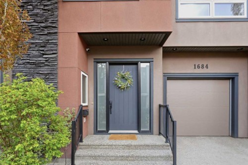 1684 37 Avenue Sw, Calgary, AB - Outdoor With Exterior