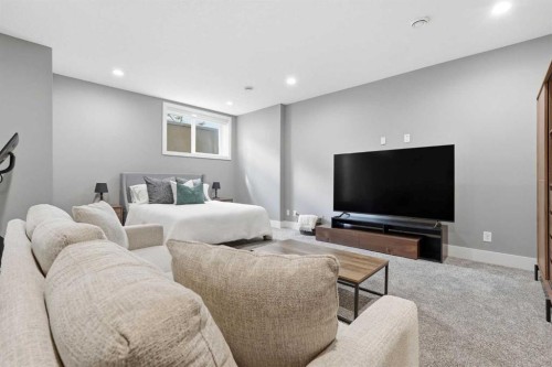 1684 37 Avenue Sw, Calgary, AB - Indoor