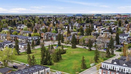1684 37 Avenue Sw, Calgary, AB - Outdoor With View