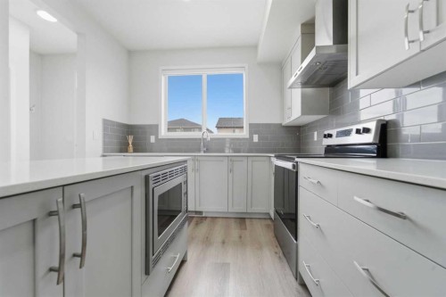 21 Corner Glen Row Ne, Calgary, AB 