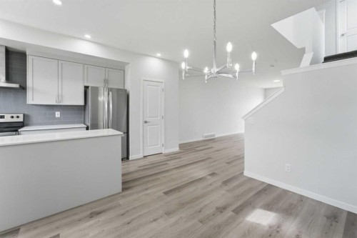 21 Corner Glen Row Ne, Calgary, AB 