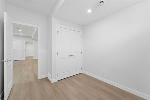 21 Corner Glen Row Ne, Calgary, AB 