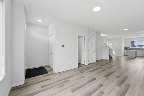 21 Corner Glen Row Ne, Calgary, AB 