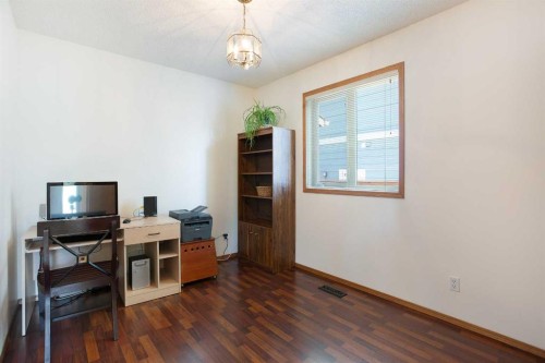 26 Sunhaven Link Se, Calgary, AB - Indoor Photo Showing Office