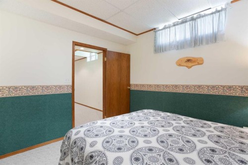 26 Sunhaven Link Se, Calgary, AB - Indoor Photo Showing Bedroom