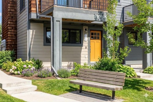 455 Ascot Circle Sw, Calgary, AB - Outdoor