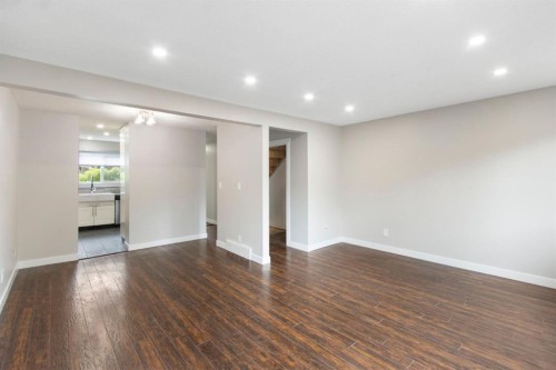36-219 90 Avenue Se, Calgary, AB - Indoor