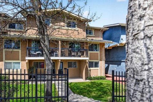 1112-2200 Woodview Drive SW Calgary, AB T2W 3N6