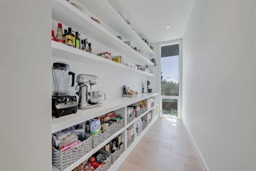 159 Rosery Drive Nw, Calgary, AB - Indoor Photo Showing Other Room