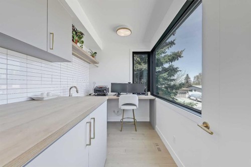 159 Rosery Drive Nw, Calgary, AB - Indoor Photo Showing Other Room