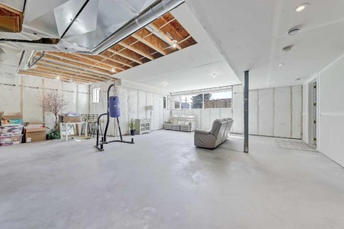 159 Rosery Drive Nw, Calgary, AB - Indoor