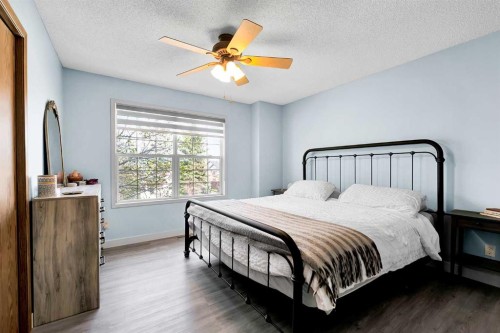 159 Hidden Way Nw, Calgary, AB - Indoor Photo Showing Bedroom