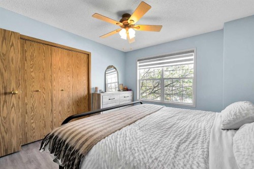 159 Hidden Way Nw, Calgary, AB - Indoor Photo Showing Bedroom