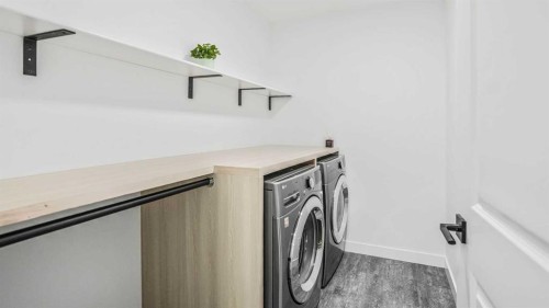 34 Lucas Terrace Nw, Calgary, AB - Indoor Photo Showing Laundry Room