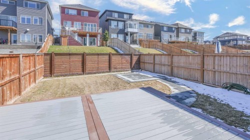 34 Lucas Terrace Nw, Calgary, AB - Outdoor