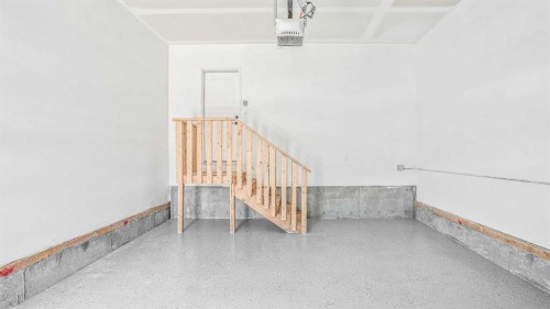 34 Lucas Terrace Nw, Calgary, AB - Indoor Photo Showing Other Room