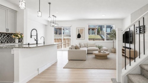 34 Lucas Terrace Nw, Calgary, AB - Indoor