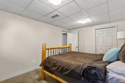 216 Castleridge Drive Ne, Calgary, AB 