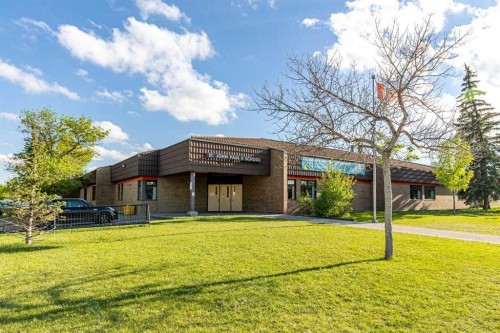 216 Castleridge Drive Ne, Calgary, AB 