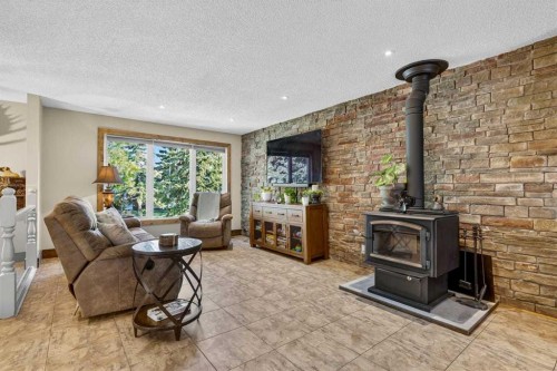 216 Castleridge Drive Ne, Calgary, AB 