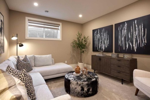 - Indoor Photo Showing Living Room