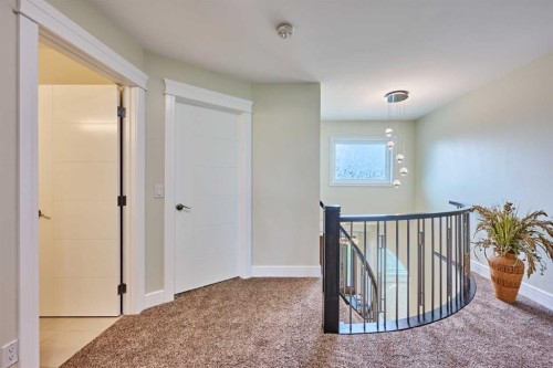 252 Edgebank Circle Nw, Calgary, AB - Indoor Photo Showing Other Room