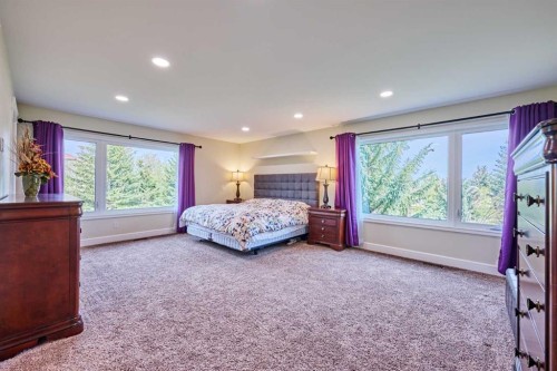 252 Edgebank Circle Nw, Calgary, AB - Indoor Photo Showing Bedroom