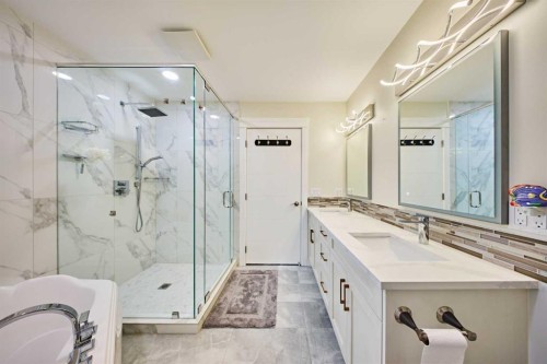 252 Edgebank Circle Nw, Calgary, AB - Indoor Photo Showing Bathroom