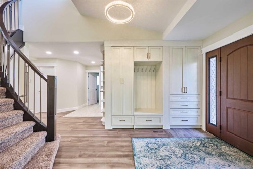 252 Edgebank Circle Nw, Calgary, AB - Indoor Photo Showing Other Room