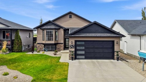 164 Hillcrest Boulevard, Strathmore, AB - Outdoor With Facade